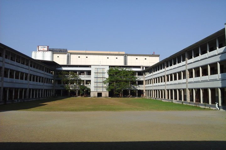 https://cache.careers360.mobi/media/colleges/social-media/media-gallery/7327/2019/3/6/Complete Campus view of Maris Stella College Vijayawada_Campus-view_1.jpg